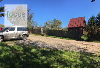 Predám väčšiu záhradku 585 m2 - oplotené, privát vchod