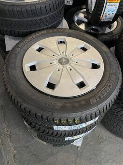 original Audi r16 5x112 Q2 GA plechy 5Q0601027AM