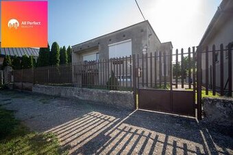 ALL PERFECT| Na predaj 4 izbový rodinný dom v Šúrovciach