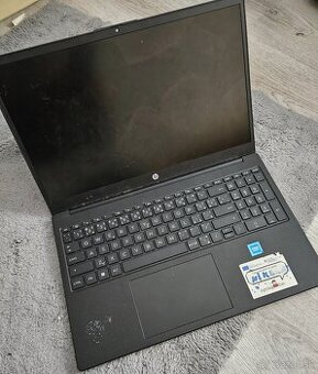 Hp 250..G10..ma rozbity displej