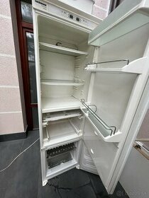 Veľká a priestorná chladnička + mraznička liebherr