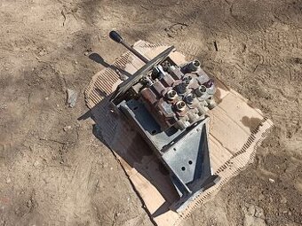 Hydraulický rozvádzač 3 sekciový 1x joystick
