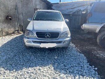 Mercedes Ml270 r.v 2002