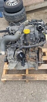 Predám kompletny motor 1.5 dci dacia sandero