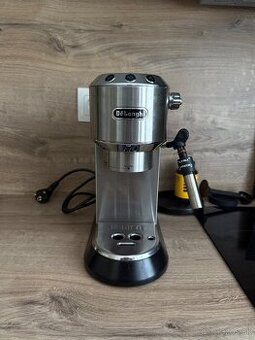 Predam kavovar De'Longhi Dedica EC 685.M