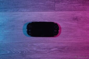 PS Vita s PKGj shopom + Adrenaline