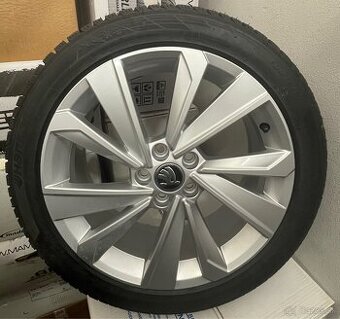 5x100 R17 7J ET51 Škoda + 215/45 r17 Hankook