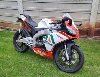 Aprilia rs4 125
