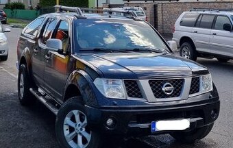 NISSAN NAVARA D40