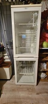 Chladnička presklena vitrína