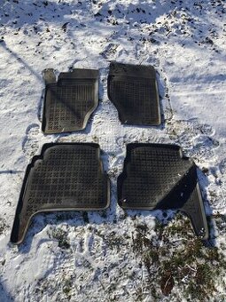 Sada gumených koberčekov Kia Sorento