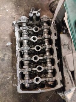 Audi A8 D3 6.0 12v hlava valcov