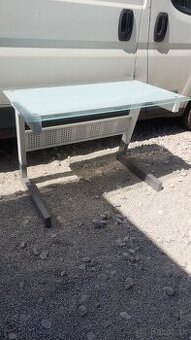 Kovovo sklenený stôl-50eur