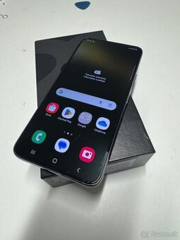 Samsung Galaxy S22 – čierny