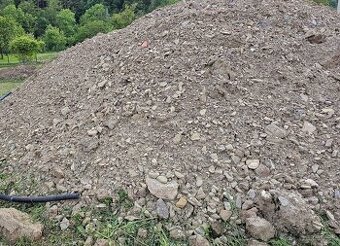 Darujem hlinu za odvoz