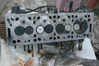 Citroen xsara 1.9 TD 66kw,r.v.98 hlava valcov
