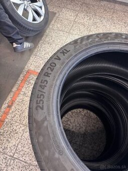 Pneunatiky 255/45 R20