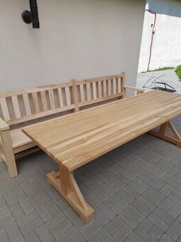 Sedenie z masívu- jaseň
