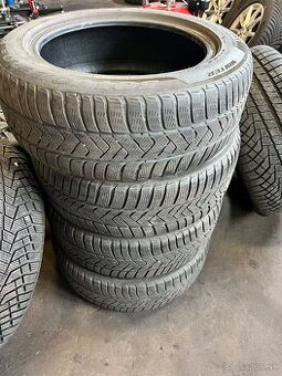 225/55 R17 Pirelli