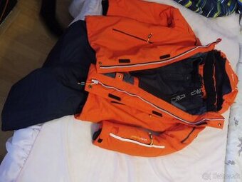 Predám detské lyžiarske oblečenie veľ. 152