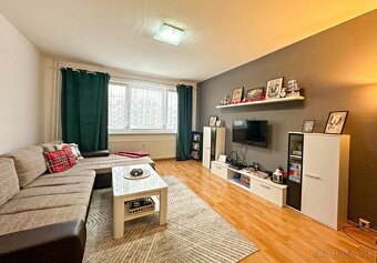 3 izbový byt v meste Žarnovica (ul. Kľakovská) - 1