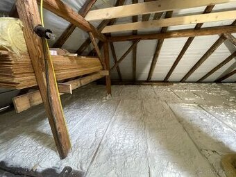 STRIEKANÁ PUR IZOLÁCIA – RÝCHLE A ÚČINNÉ ZATEPLENIE PO CELOM