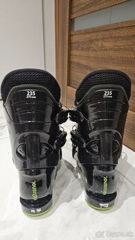 Teenage lyžiarky po 1 sezóne - skoro ako nové