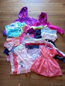 Balik oblečenia veľ.110(32 ks) pre dievča,  - pošta GRÁTIS