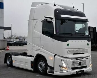 Volvo Ťahač na mega náves FH 500 Aero - nové