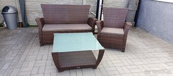 Sedenie z umelého ratanu