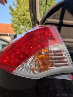 Renault Laguna 3 zadné svetlo ľavé