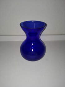Sklenené a keramické vázy