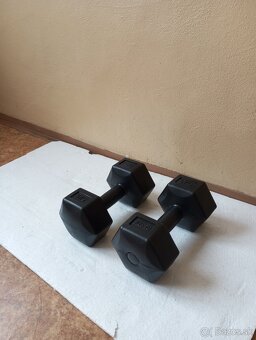 Plastové/cementové Hexagonálne jednorúčky BESTIF    2 x 5 kg