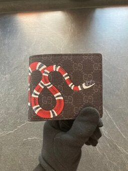 Gucci peňaženka