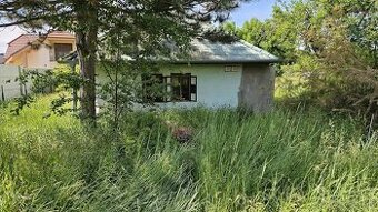 Na predaj Starší hlinený dom na 995 m pozemku. Janíkovce - N
