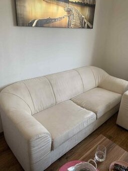 Sedačka krémová pre 3 osoby
