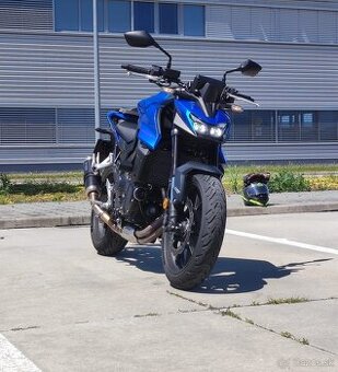 Honda CB750 Hornet 2025