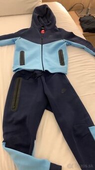 Nike tech fleece blue