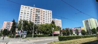 4 IZBOVÝ BYT, KUZMÁNYHO 93m2