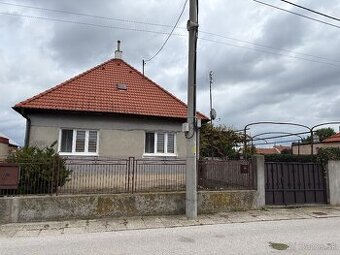 Predam rodinny dom horny čepeň časť sereď - 1