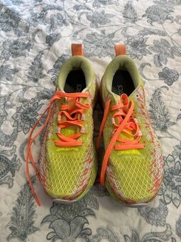 Predám ASICS Noosa Tri 16 safety yellow/cool matcha