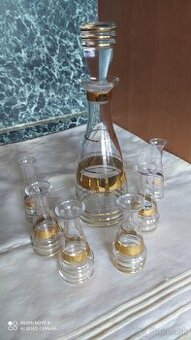 Retro karafa a skleničky