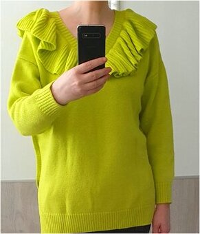 Sveter s volánmi Zara v.L