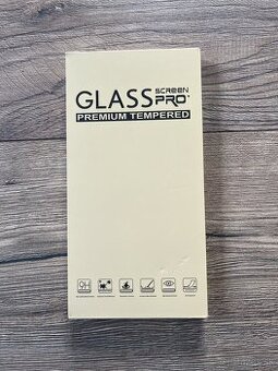 Uplne nove 3ks tvrdeneho skla na iphone 15pro