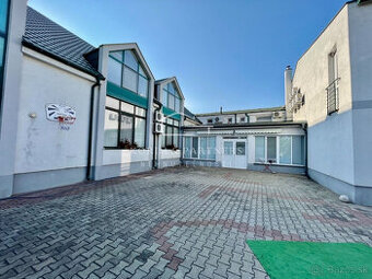 Multifunkčný areál s bývaním a podnikaním na jednom mieste, 