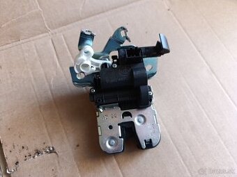 Zámok kapoty Škoda Kamiq,Octavia,Scala