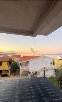 Chorvátsko - Novostavba apartmánu len 70m od krásnej pláže