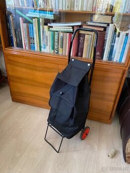 Nákupná taška na kolieskach pre seniorov