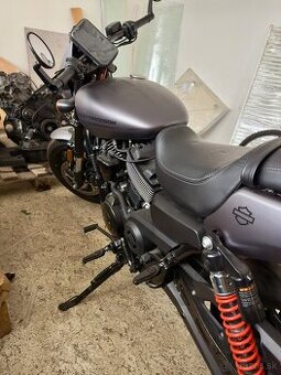 Harley Davidson street rod 750