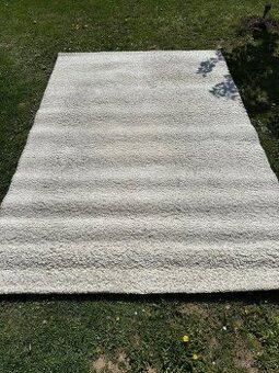 Predám kvalitný koberec značky KIBEK 200x290 cm